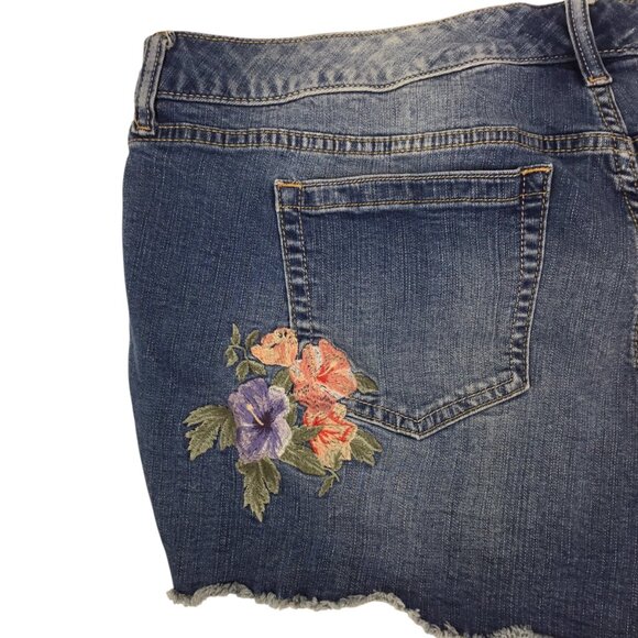 torrid Denim Shorts Jean Stretch Blue Size 20 Embroidered Short Floral - Picture 4 of 7